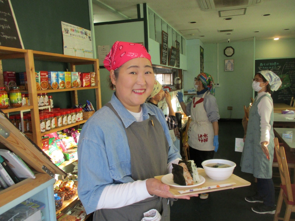移動駄菓子屋・子ども食堂運営「だがしや　あめちゃん」代表畑中由美子さん－印西市